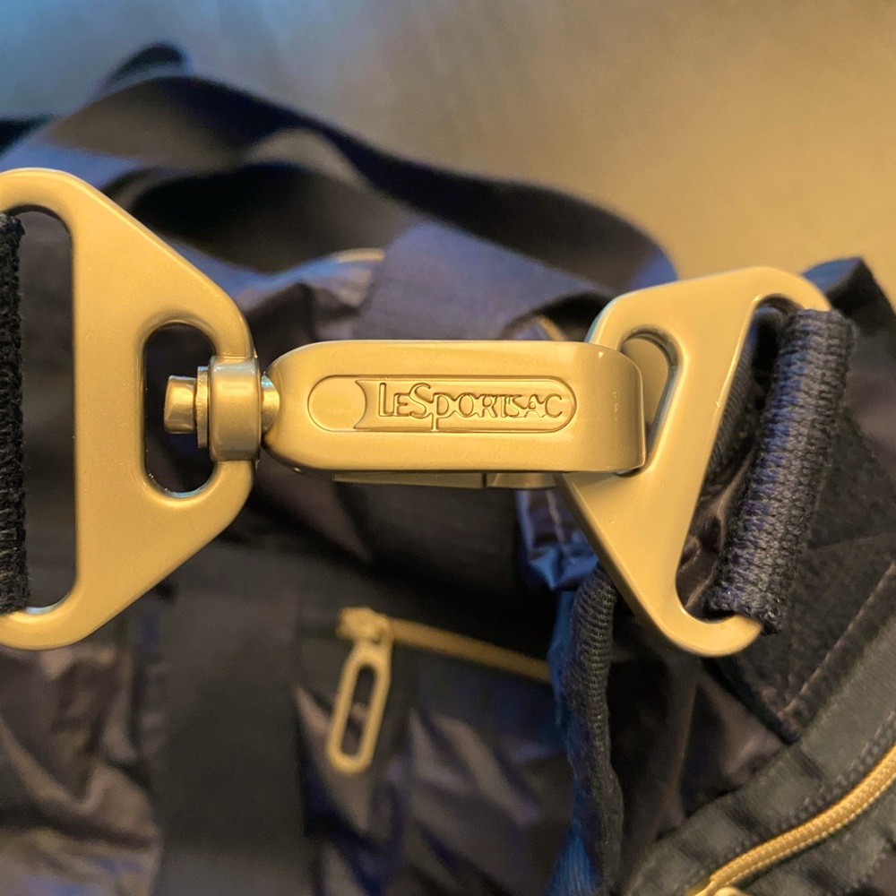 LaSportsac small everyday bag. Dark/midnight blue.